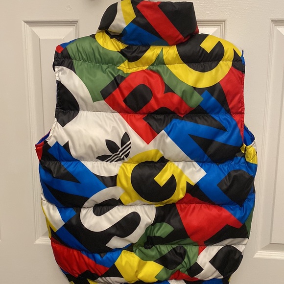Vintage Adidas Puffer Vest. - Picture 6 of 7